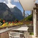 Staubbach Beautiful Waterfall Apartamento *