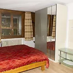 Staubbach Beautiful Waterfall Apartamento