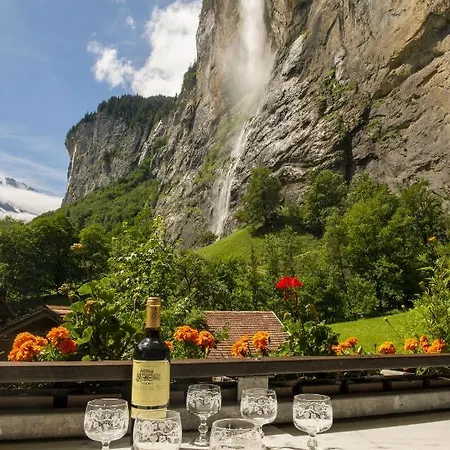 Staubbach Beautiful Waterfall Lägenhet Lauterbrunnen