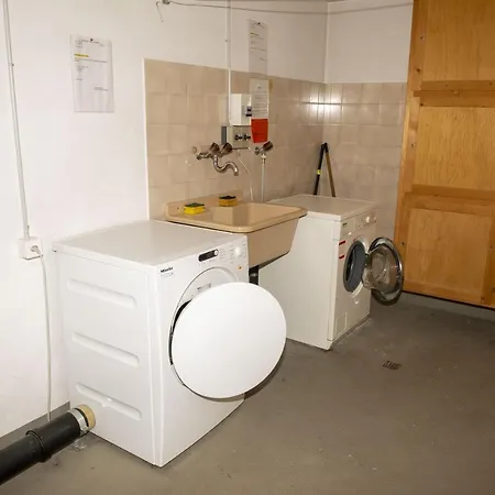 Staubbach Beautiful Waterfall * Lauterbrunnen