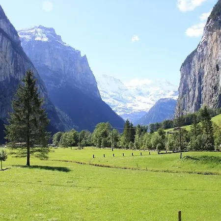 Staubbach Beautiful Waterfall Lauterbrunnen