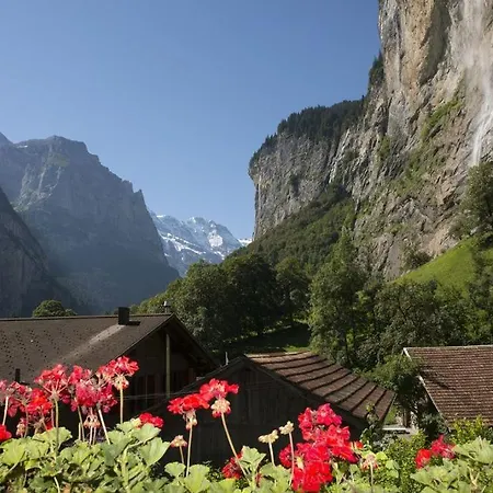 Staubbach Beautiful Waterfall Apartment *