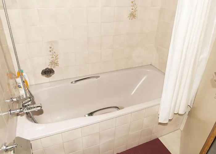 Staubbach Beautiful Waterfall * Lauterbrunnen