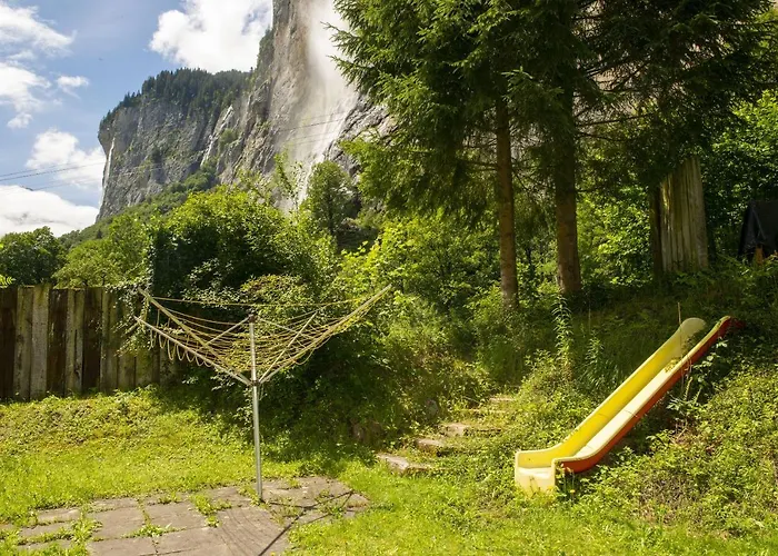 Staubbach Beautiful Waterfall * Lauterbrunnen
