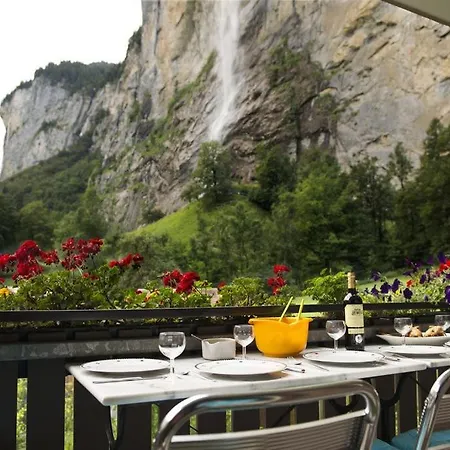 Staubbach Beautiful Waterfall Appartement